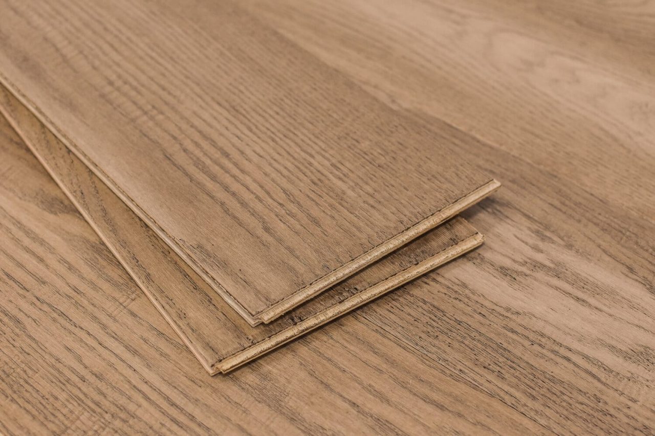 Montserrat Floor European Oak – Brown Wirebrushed by Montserrat Floor, brown european oak engineered wood flooring, detail view