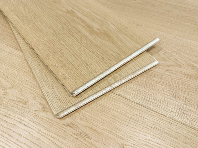 Montserrat Floor Simple European Oak – Light Brown Wirebrushed by Montserrat Floor, light brown european oak engineered wood flooring, detail view
