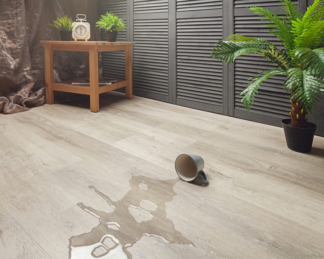 Living room with Terra Legno Tundra White luxury vinyl tile